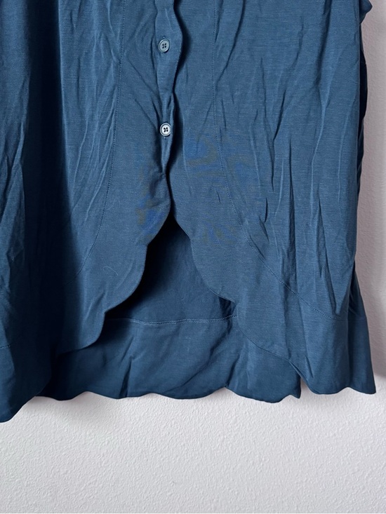 Halogen Teal Scoop Neck Sleeveless Scalloped Hem Tank - Teal - Picture 10 of 11